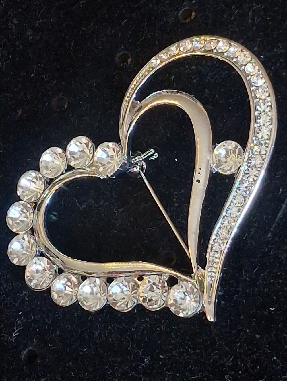 Crystal Heart Brooch - Silver Tone With Rhinestones